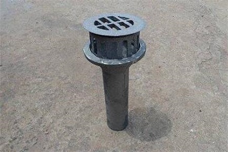 铸铁泄水管